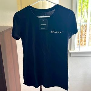 New with tags women’s spacex t shirt in size medium!